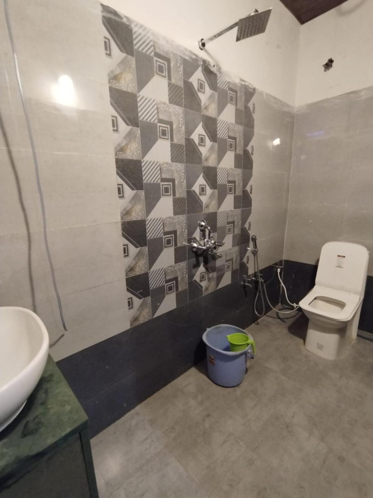 The Nirmala Palace Hotel Ayodhya Ngoại thất bức ảnh